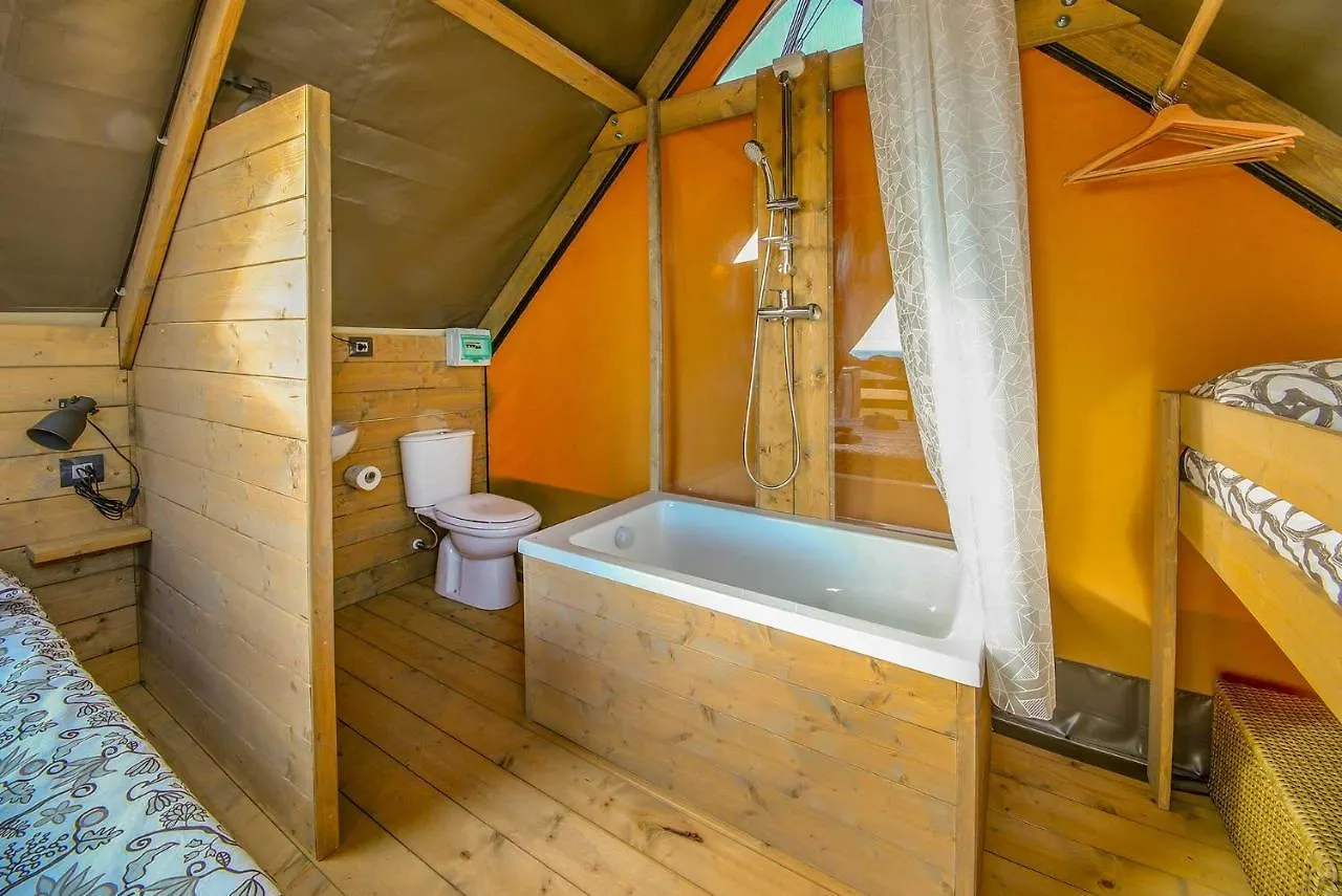 Luxury tent Glamping Debbiare Hotel Riparbella