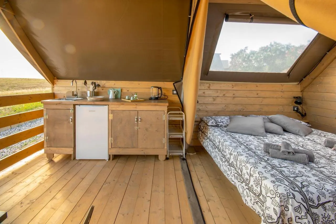 Luxury tent Glamping Debbiare Hotel Riparbella