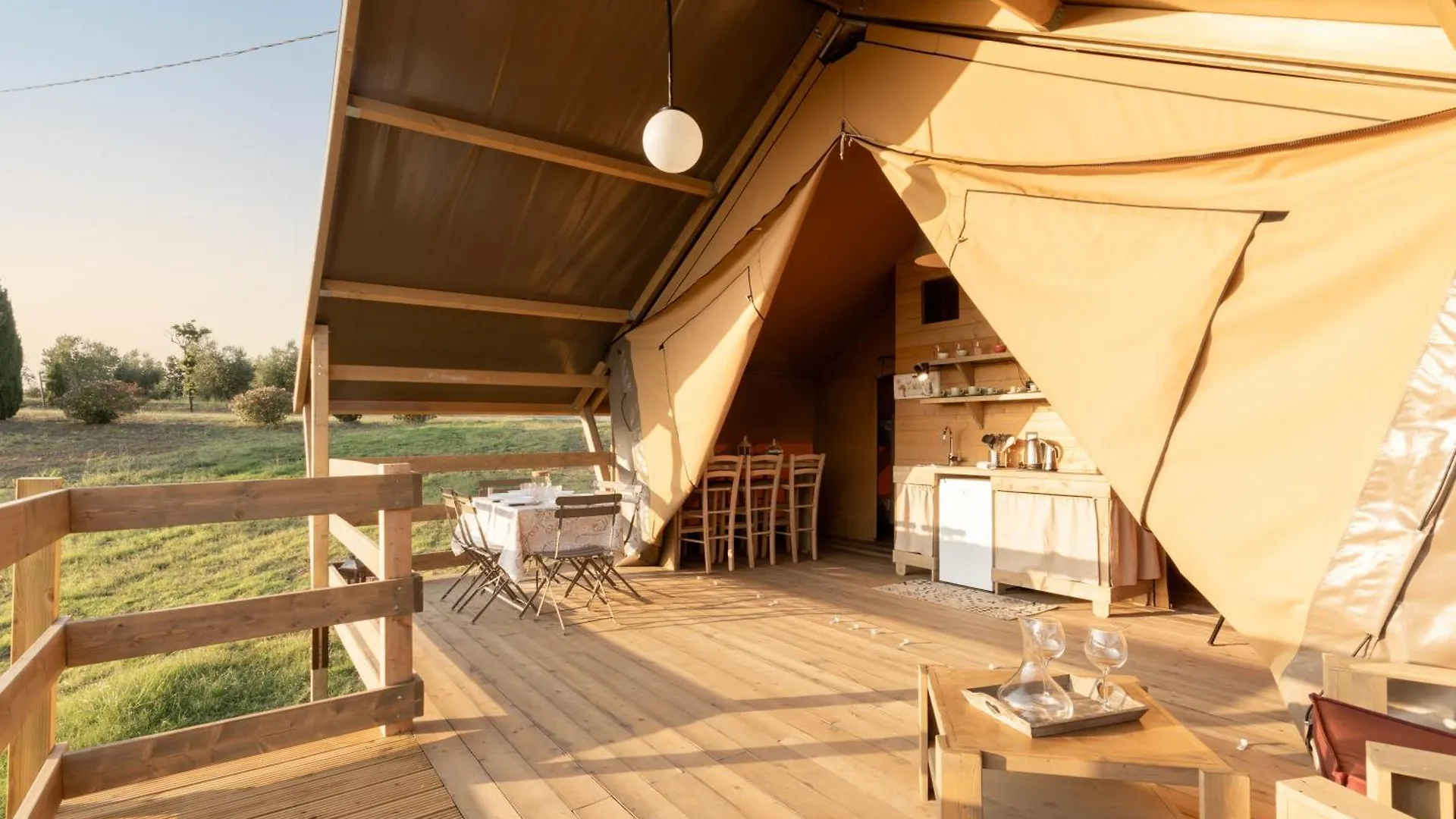 Glamping Debbiare Hotel Riparbella